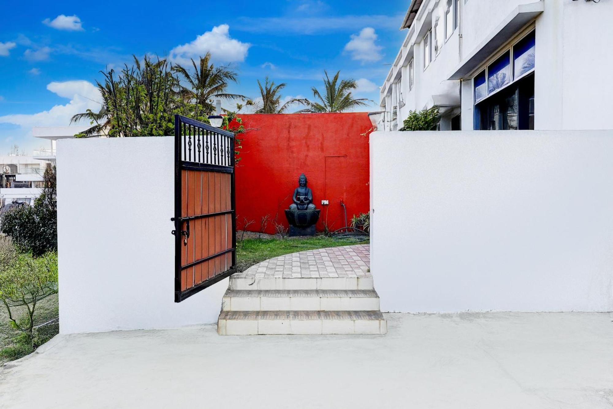 Super Collection O Nibav Beach View Chennai Exterior foto